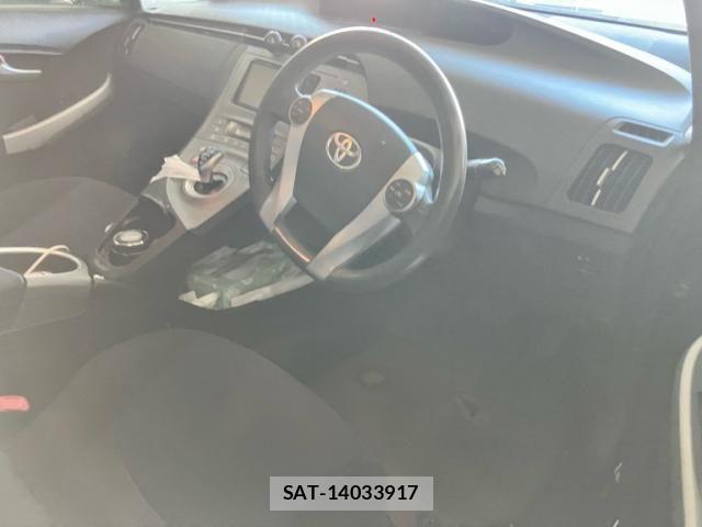 Toyota PRIUS 2012-03 8414493-8