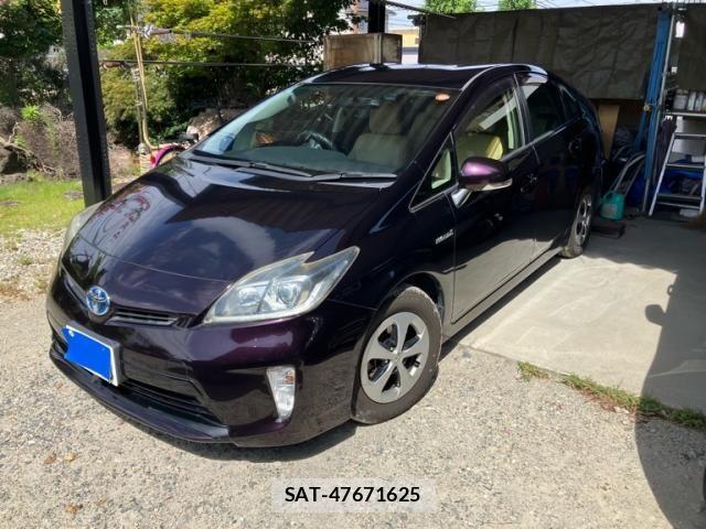 Toyota PRIUS 2012-03 8414479-1