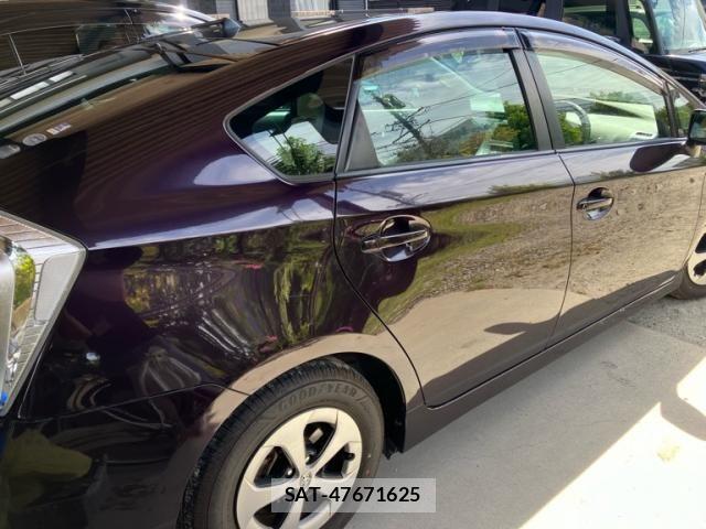 Toyota PRIUS 2012-03 8414479-2