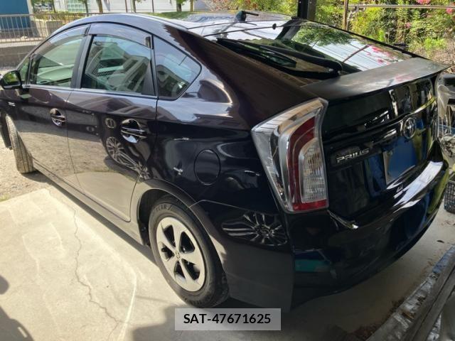 Toyota PRIUS 2012-03 8414479-3