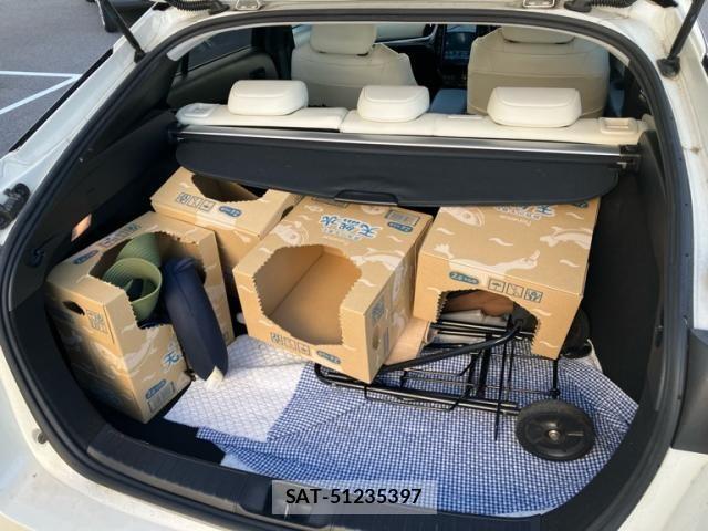 Toyota PRIUS 2017-11 8414433-10