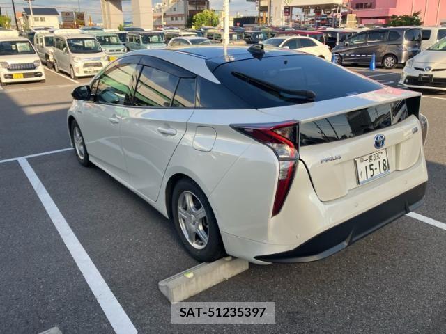 Toyota PRIUS 2017-11 8414433-6