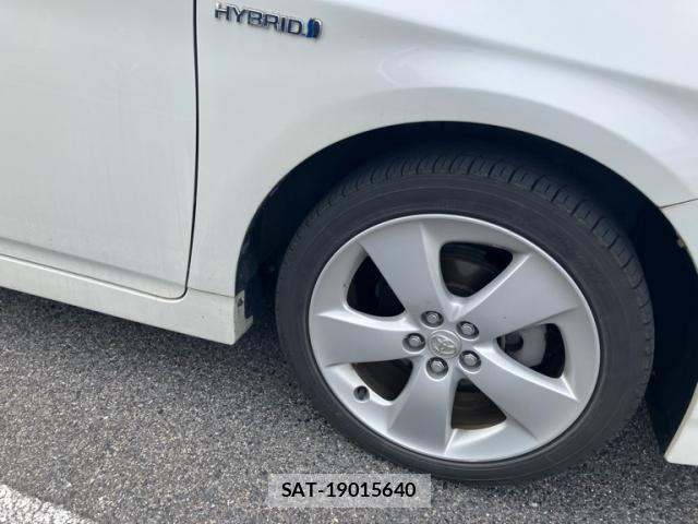 Toyota PRIUS 2011-01 8414514-9