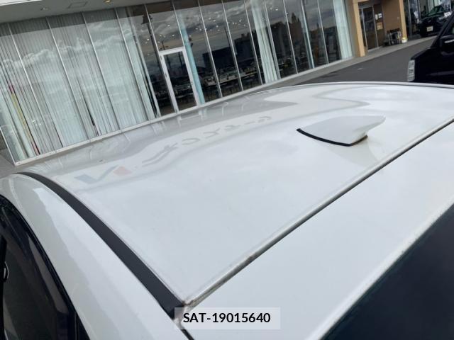 Toyota PRIUS 2011-01 8414514-13