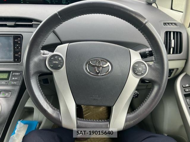 Toyota PRIUS 2011-01 8414514-20