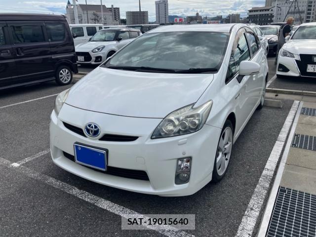 Toyota PRIUS 2011-01 8414514-2