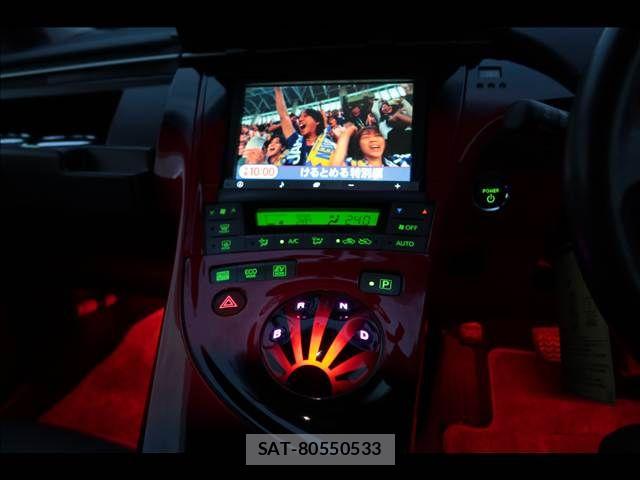Toyota PRIUS 2012-09 8414435-11