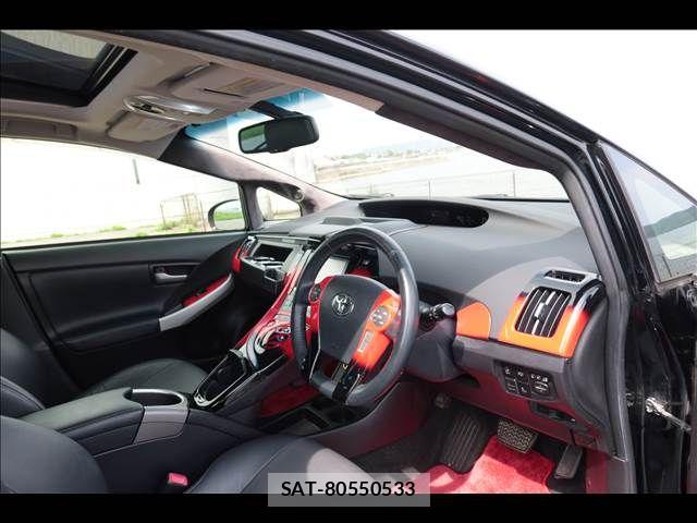 Toyota PRIUS 2012-09 8414435-14