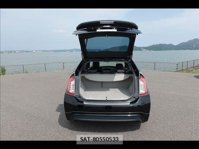 Toyota PRIUS 2012-09 8414435-22