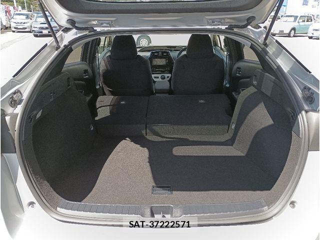 Toyota PRIUS 2017-07 8414424-10