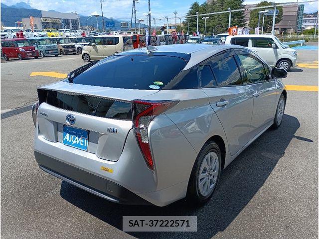 Toyota PRIUS 2017-07 8414424-1