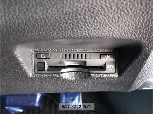 Toyota PRIUS 2017-07 8414424-23