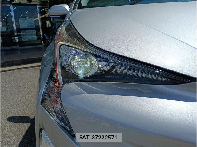 Toyota PRIUS 2017-07 8414424-28