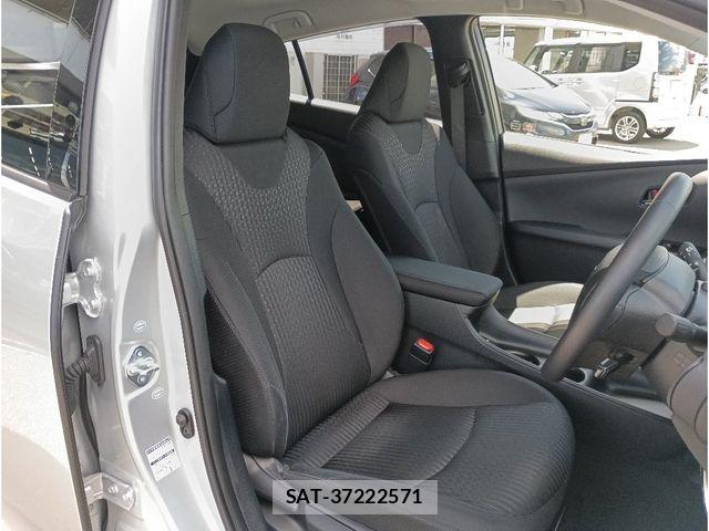 Toyota PRIUS 2017-07 8414424-6