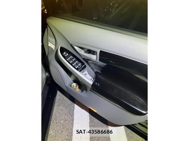 Toyota PRIUS 2010-10 8414504-11