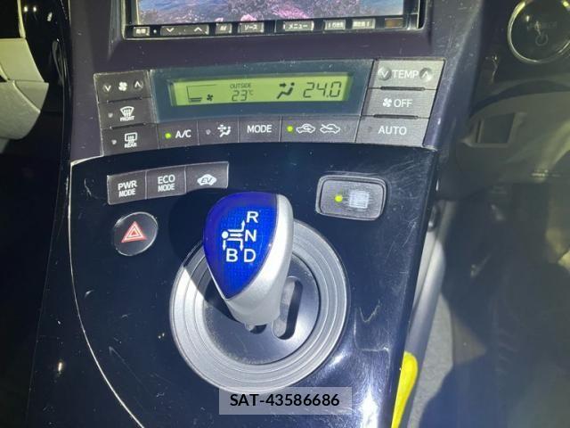 Toyota PRIUS 2010-10 8414504-23