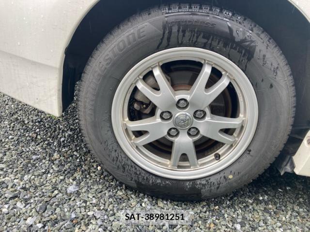 Toyota PRIUS 2011-11 8414513-11