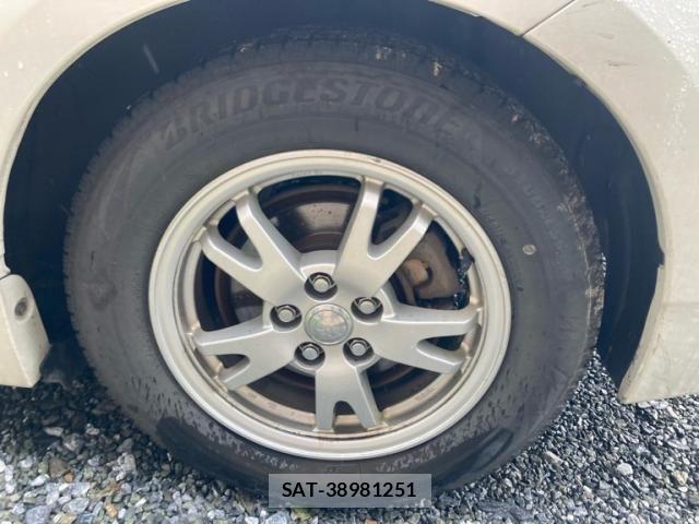 Toyota PRIUS 2011-11 8414513-12