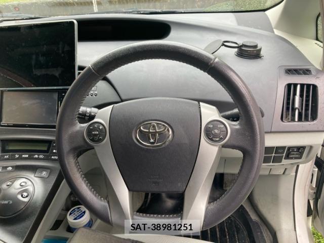 Toyota PRIUS 2011-11 8414513-18
