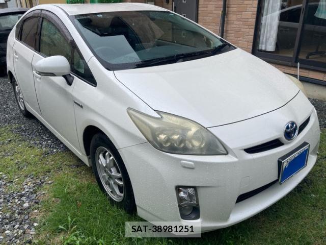 Toyota PRIUS 2011-11 8414513-3
