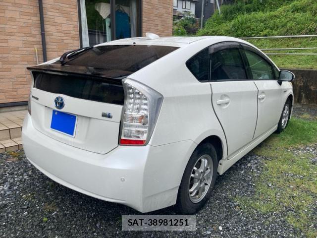 Toyota PRIUS 2011-11 8414513-7