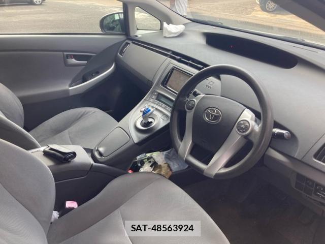 Toyota PRIUS 2009-12 8414481-10