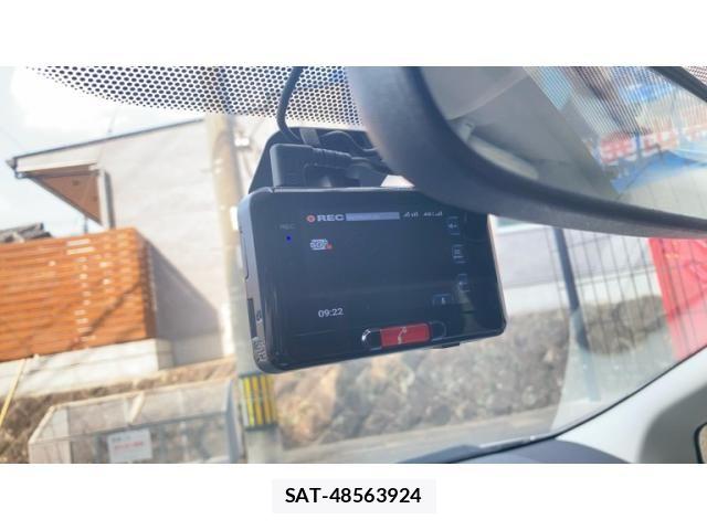 Toyota PRIUS 2009-12 8414481-21