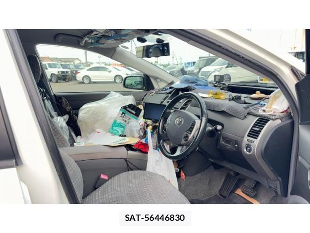Toyota PRIUS 2005-04 8414487-4
