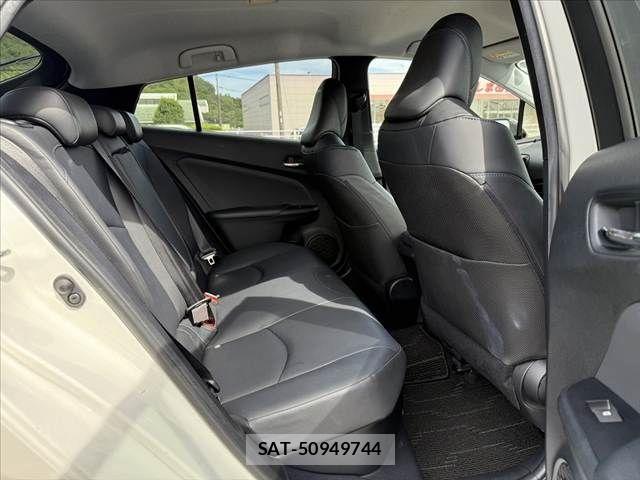Toyota PRIUS 2017-01 8414432-17
