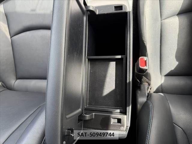 Toyota PRIUS 2017-01 8414432-28