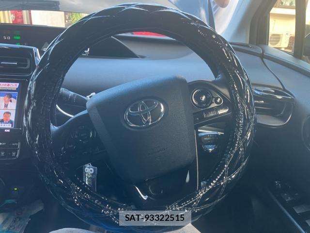 Toyota PRIUS 2019-04 8414417-15