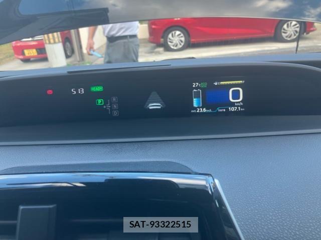Toyota PRIUS 2019-04 8414417-16