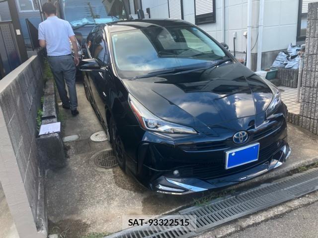 Toyota PRIUS 2019-04 8414417-1