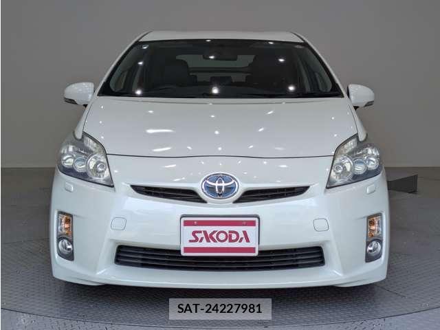 Toyota PRIUS 2011-10 8414459-22