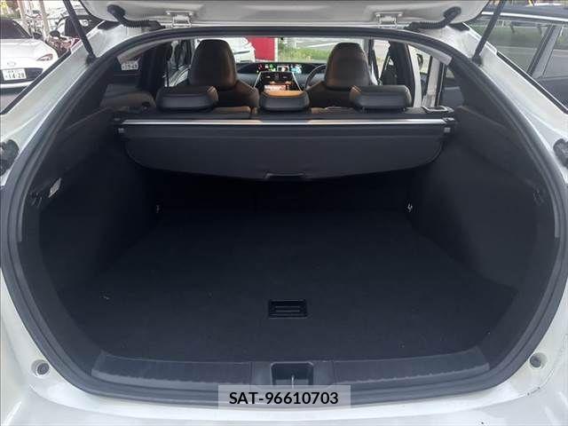 Toyota PRIUS 2017-09 8414420-9