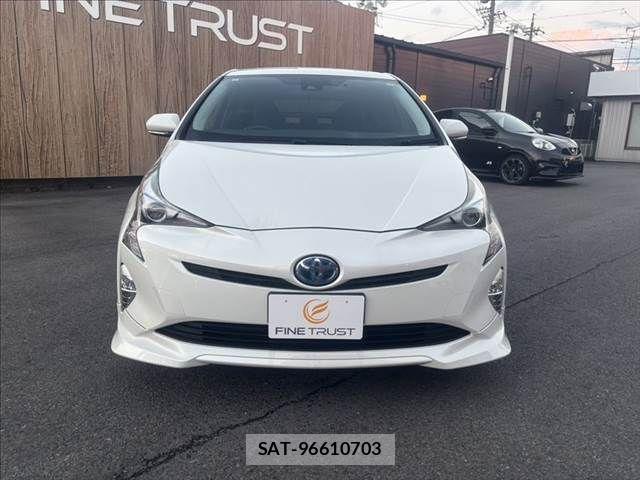 Toyota PRIUS 2017-09 8414420-14