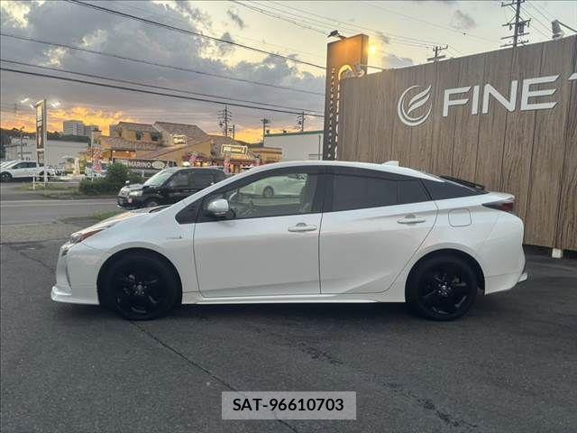 Toyota PRIUS 2017-09 8414420-20
