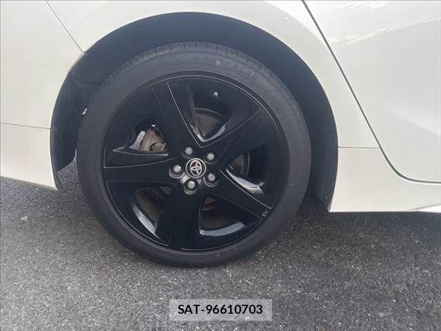 Toyota PRIUS 2017-09 8414420-27