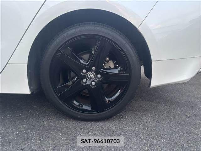 Toyota PRIUS 2017-09 8414420-29