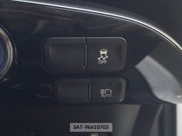 Toyota PRIUS 2017-09 8414420-6