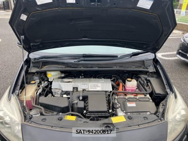 Toyota PRIUS 2013-04 8414466-11