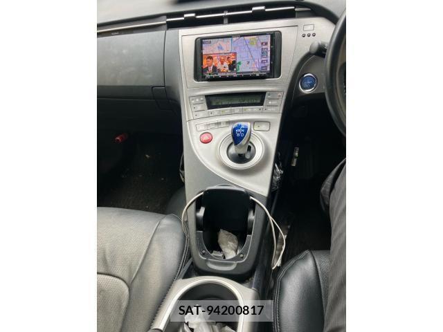 Toyota PRIUS 2013-04 8414466-19