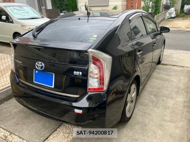 Toyota PRIUS 2013-04 8414466-2