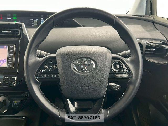 Toyota PRIUS 2020-04 8414418-9