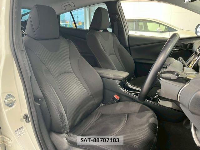 Toyota PRIUS 2020-04 8414418-10