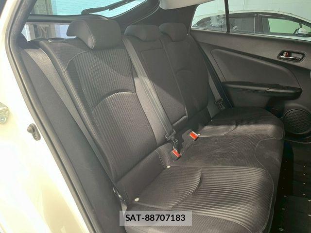Toyota PRIUS 2020-04 8414418-11