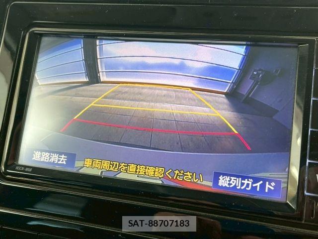 Toyota PRIUS 2020-04 8414418-16