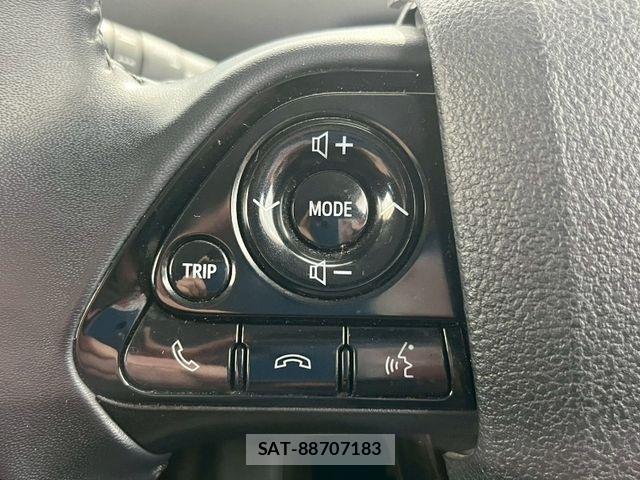 Toyota PRIUS 2020-04 8414418-19
