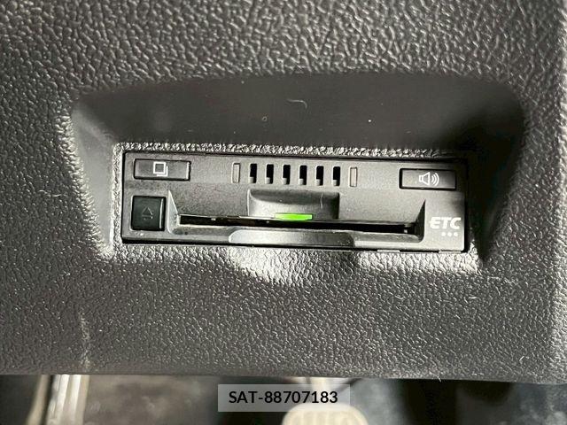 Toyota PRIUS 2020-04 8414418-24