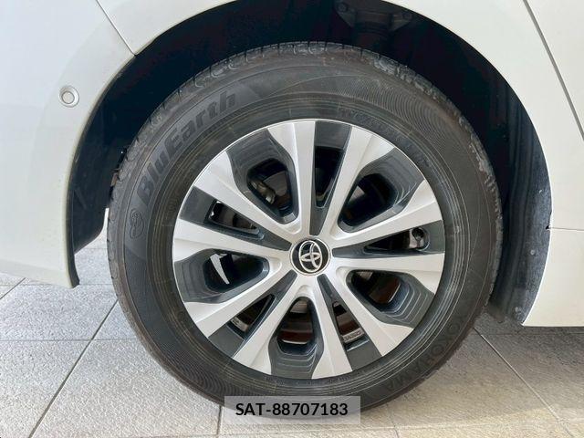 Toyota PRIUS 2020-04 8414418-25